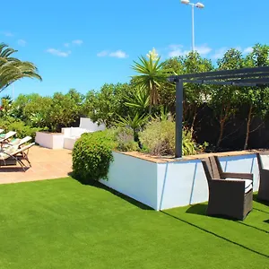 luxury-villa-faro-park.in-canary-islands.com/